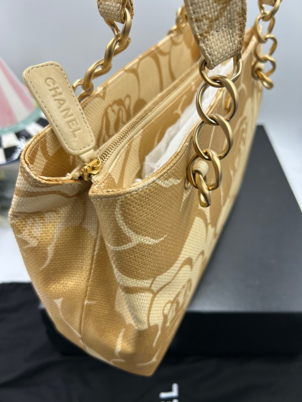 ****************Women’s Chanel Camellia Printed Raffia Chain Tote Bag. - Picture 4 of 15